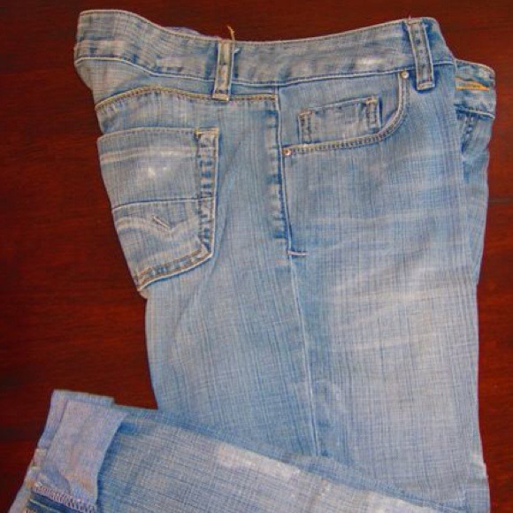 ~REDUCED~ Zara Cropped Jeans