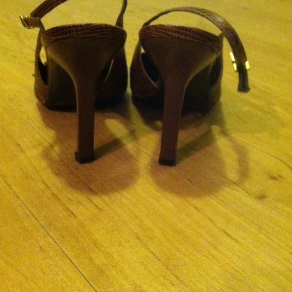 New Snake Skin BCBG heels! - Picture 2 of 3