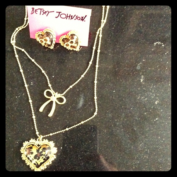 Reserved Betsey Johnson bundle for @jenypoo