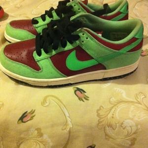 Low Nike Dunks