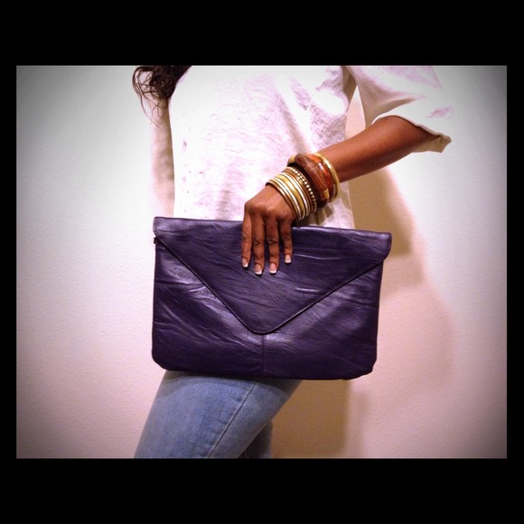 *Reserved* Oversized clutch