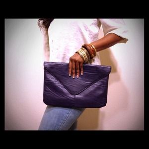 *Reserved* Oversized clutch