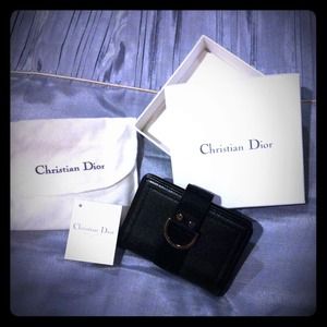 Dior Clutches & Wallets - For @dez Christian Dior Credit Card Wallet Dior Clutches & Wallets - For @dez Christian Dior Credit Card Wallet