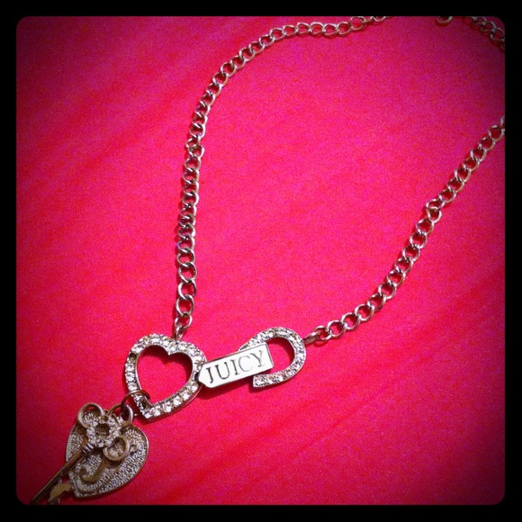 Juicy couture necklace