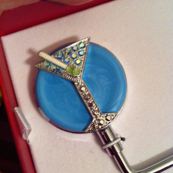 Accessorize the Accessory - Picture 2 of 3