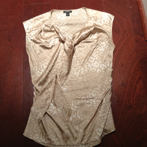 SOLD Ann Taylor Silk Tie Shell 0 petite