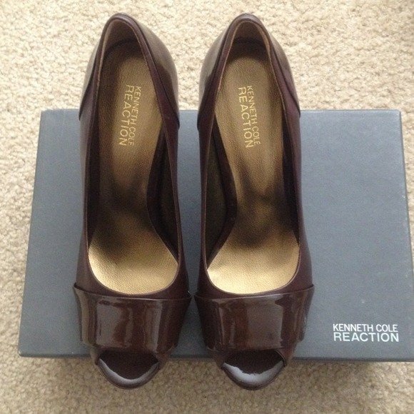 Kenneth Cole Heels!!