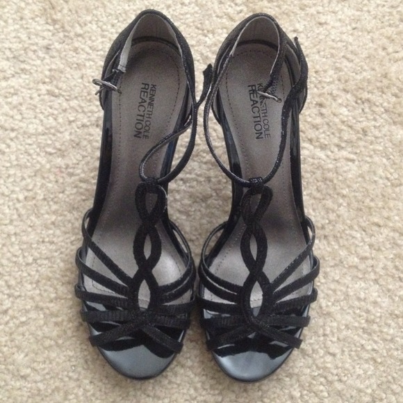 Kenneth Cole Heels!!