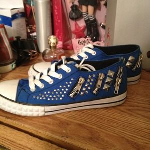 Studded/Zip sneakers