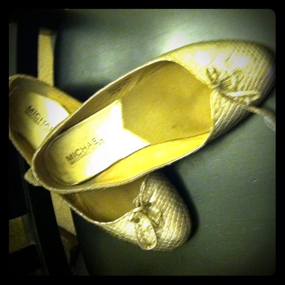 Gold Michael Kors flats :)