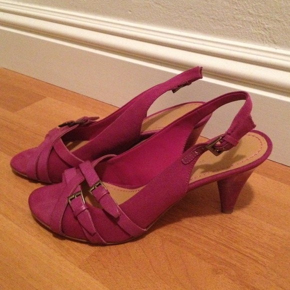 Nine West Peep Toe Slingback - Picture 2 of 3