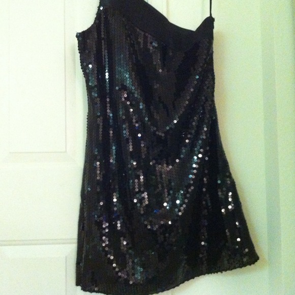 Brand new off shoulder dress. - Picture 3 of 3