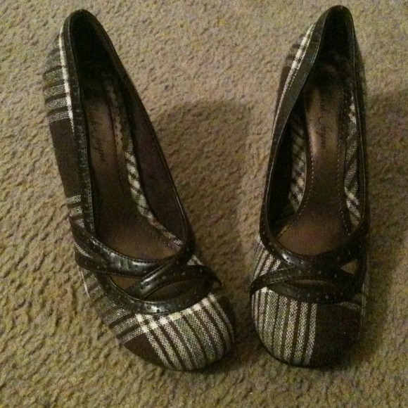 Great for the office or dinner date with friends