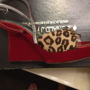Donald Pliner Shoes - DONALD PLINER COUTURE LEOPARD VELVET WEDGE 8.5 Donald Pliner Shoes - DONALD PLINER COUTURE LEOPARD VELVET WEDGE 8.5