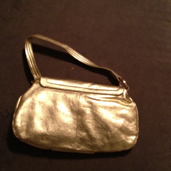 Metallic small purse . - Picture 2 of 2