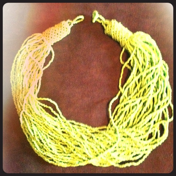 Green shell/bead necklace