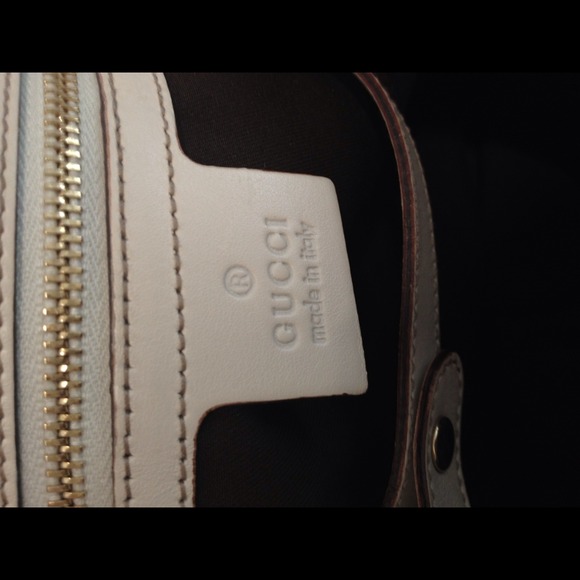 🙅SOLD! Gucci Ivory Leather Pelham Handbag - Picture 3 of 4