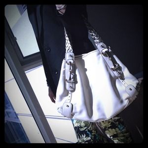 Gucci Handbags - 🙅SOLD! Gucci Ivory Leather Pelham Handbag Gucci Handbags - 🙅SOLD! Gucci Ivory Leather Pelham Handbag