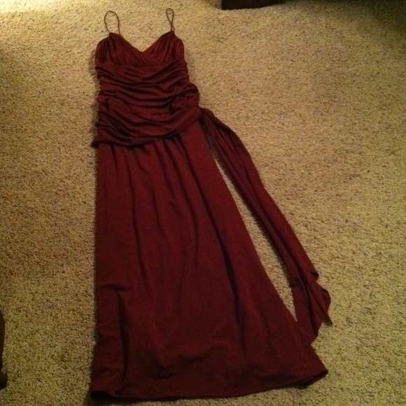 Vera Wang beautiful maroon dress..