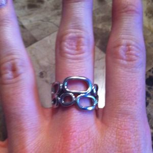 🔴REDUCED Silver Oval & circle ring