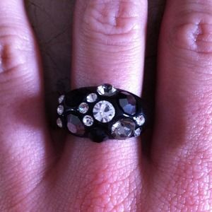 🔴REDUCED Lia Sophia glamor ring.