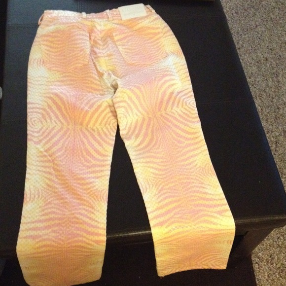 Guess Pant !!! - Picture 3 of 4