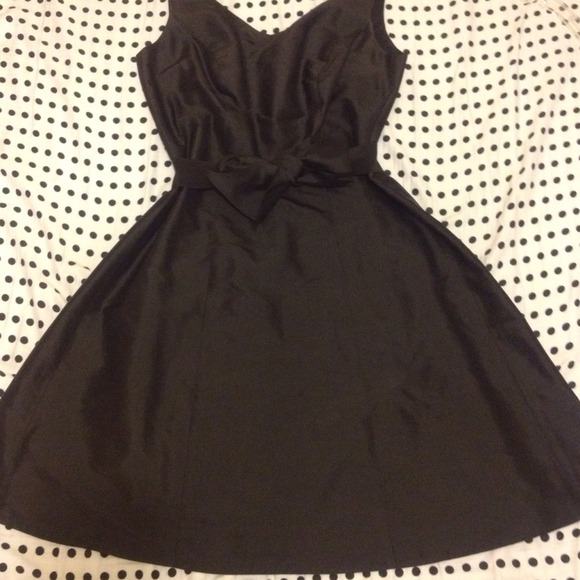 Dress - Picture 3 of 4