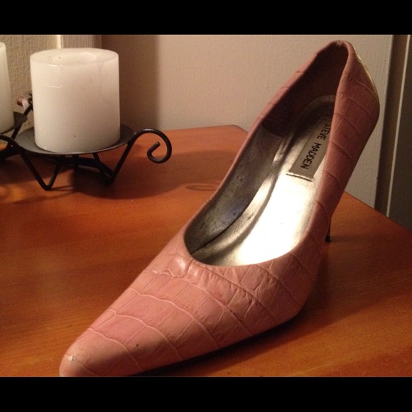 Shoes - Picture 4 of 4