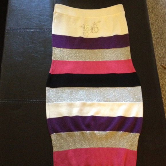 Dress ....... - Picture 2 of 3