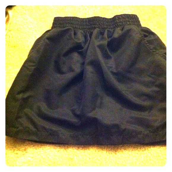 American apparel black skirt with pockets