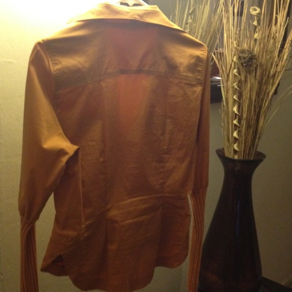 Top ...... - Picture 2 of 2