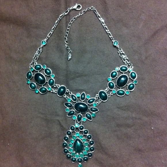 Emerald green necklace