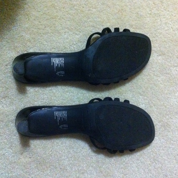 Black sandals - Picture 2 of 2