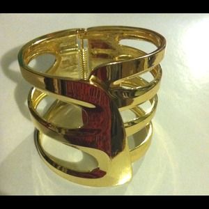 REDUCED-Gold Hinge Cuff