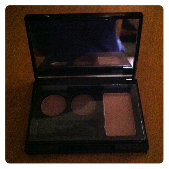 🔴SOLD Elizabeth Arden Makeup*Free w/ any purchase