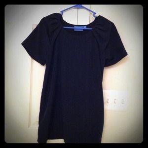 SOLD📢📢Reduced!! Vera Wang flowy top!!!  SOLD