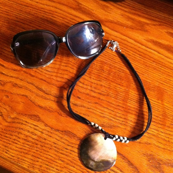 Sunglasses and cute necklace!