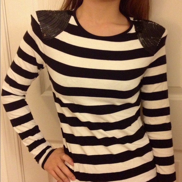 Striped power shoulder shirt