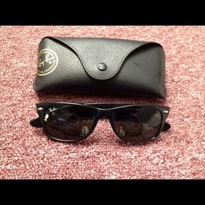 Reserved for _sjm Ray-Ban Wayfarer