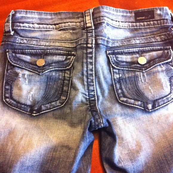 👖 Distressed long shorts - Picture 3 of 3