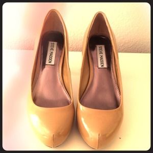 RESERVED @smbecker23 Steve Madden Nude Patent Pump