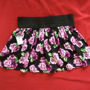 Reserved!! Beautiful spring skirt!