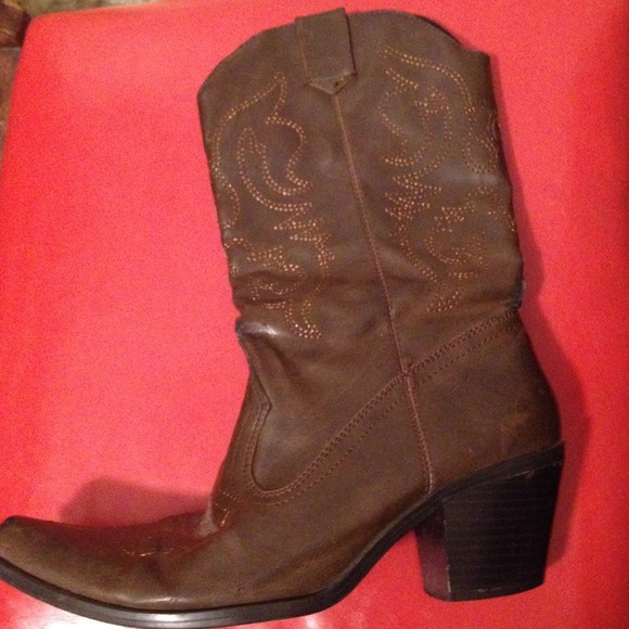 Cowboy boots with a bit of glitter :D