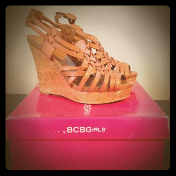 Bcbg vintage wedge RESERVED