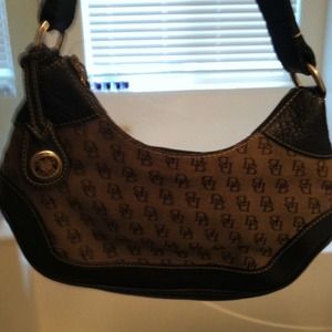 Dooney & Bourke