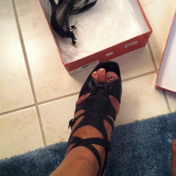 Guess Open toe heel - Picture 3 of 4