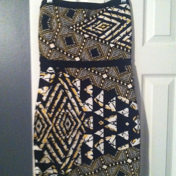 BCBG Dresses & Skirts - BCBG bandeau dress