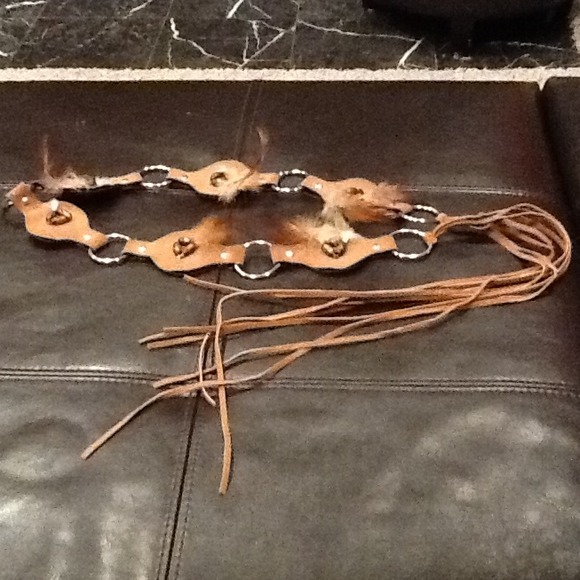 Brown faux suede feather belt - Picture 2 of 2
