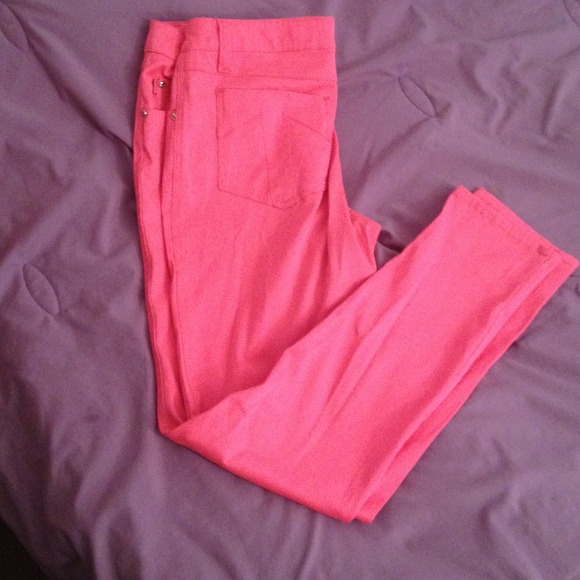 Shirt & pants bundle - Picture 3 of 4