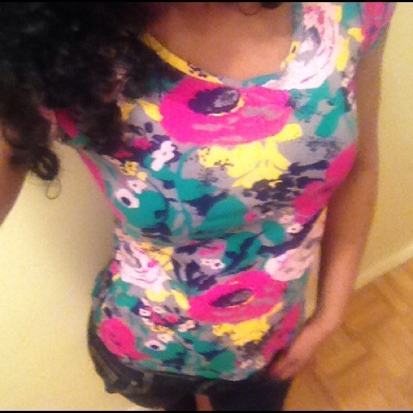 Floral H&M top - Picture 1 of 4